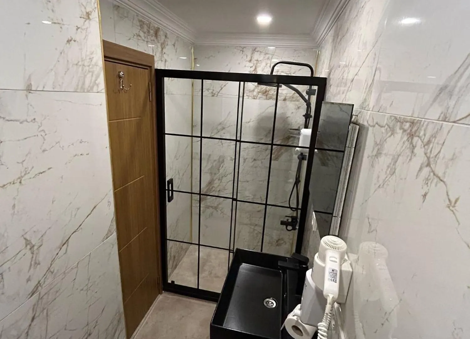 Hira Hotel Istanbul 3*,