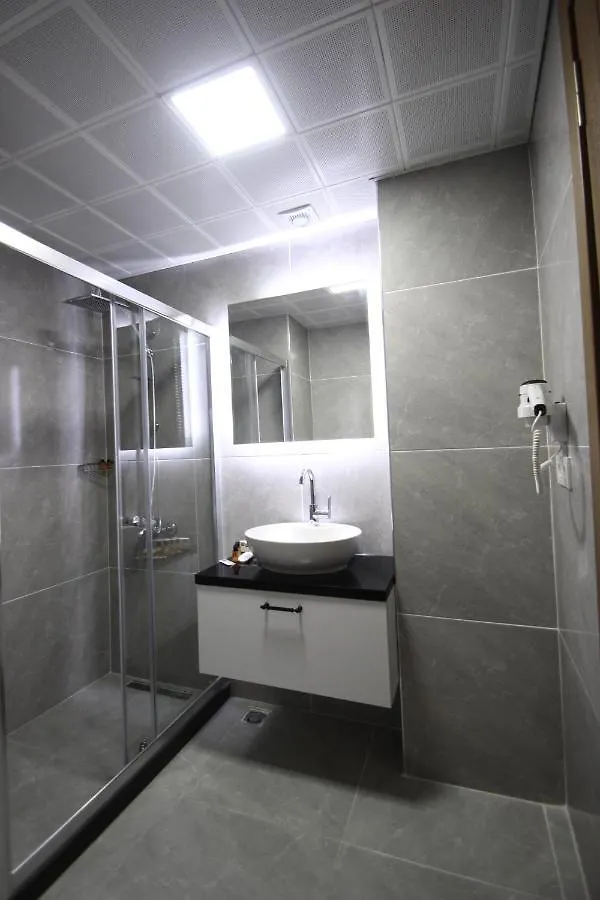 Hira Hotel Istanbul 3*,