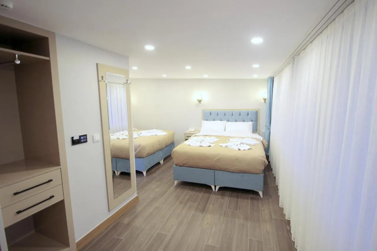 Hira Hotel Istanbul 3*,